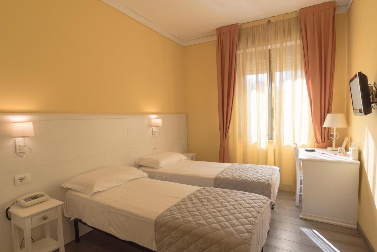 Hotel Marisa Albenga Exterior foto